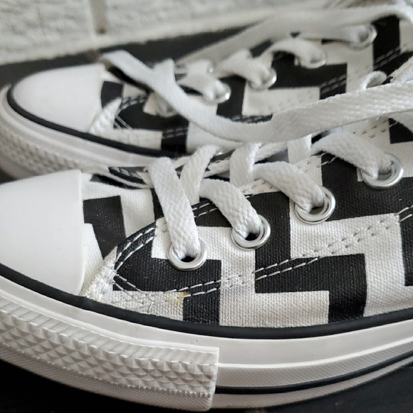Converse All Star Black and White Chevron Geometric Sneakers Sz 7.5 - Picture 7 of 11